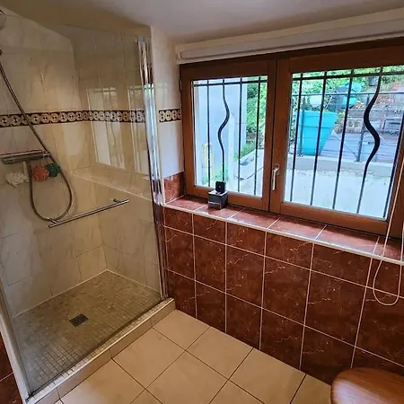 Townhouse Proche De Paris
